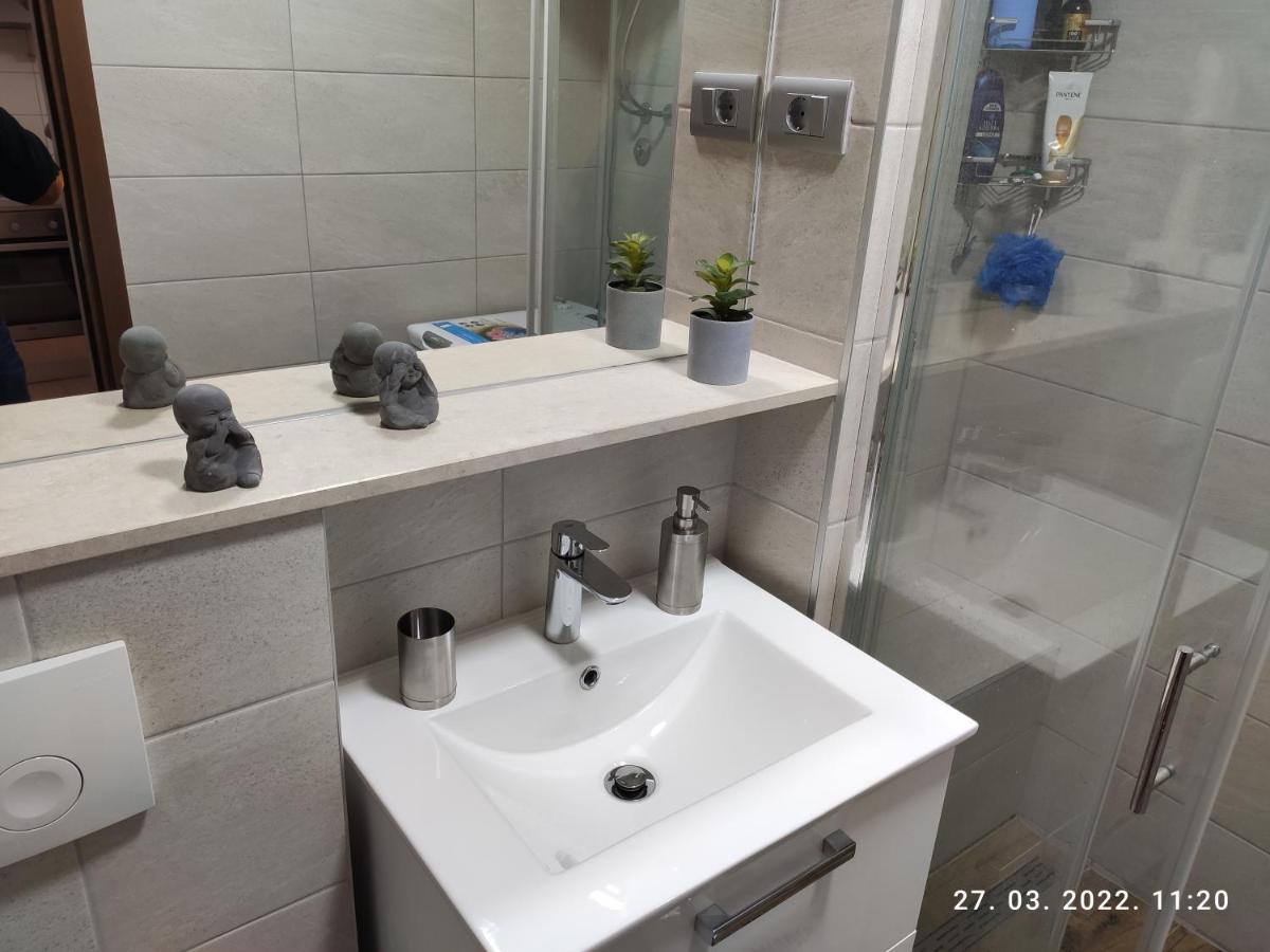 Apartamento Apartman Antonela With Free Garage Parking Split Exterior foto