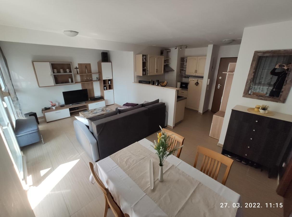 Apartamento Apartman Antonela With Free Garage Parking Split Exterior foto