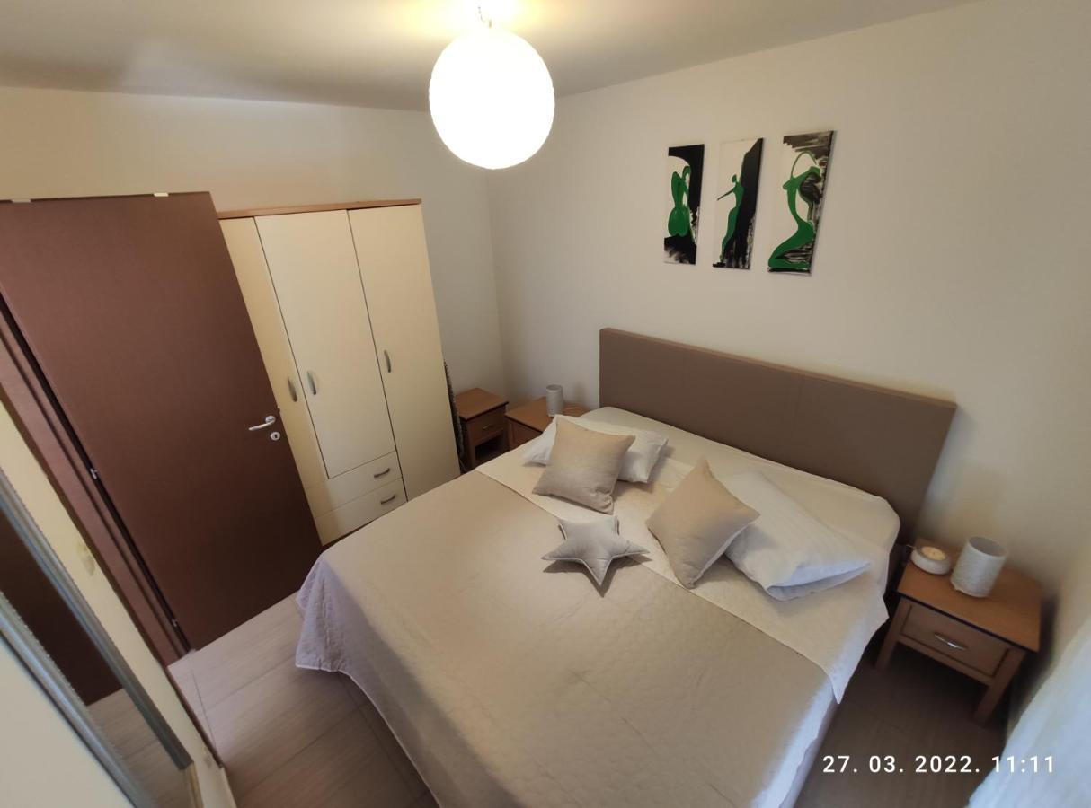 Apartamento Apartman Antonela With Free Garage Parking Split Exterior foto