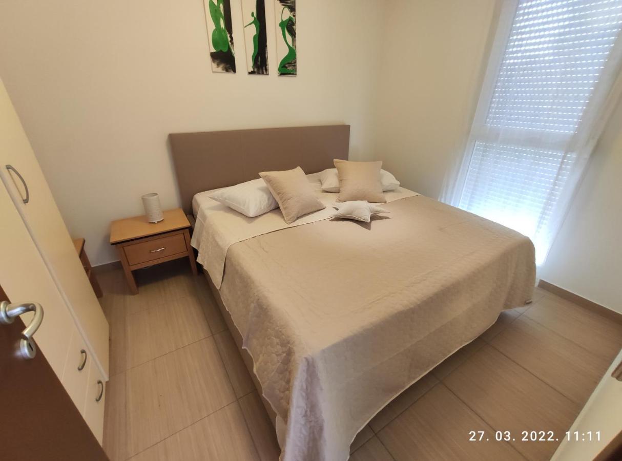 Apartamento Apartman Antonela With Free Garage Parking Split Exterior foto