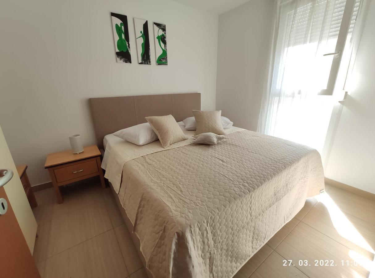 Apartamento Apartman Antonela With Free Garage Parking Split Exterior foto